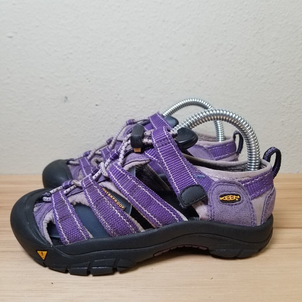 Keen Children's Size 12 Closed Toe Water Shoes‎ Purple Strappy Hiking Sandals